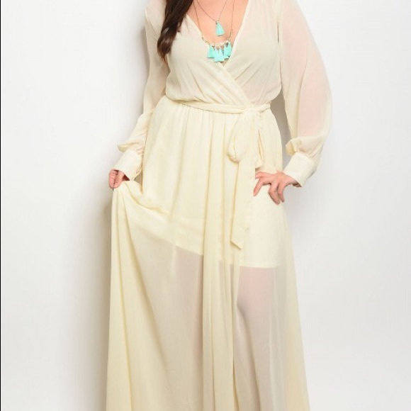 🆕⭐️ Plus Size Ivory Sheer Long Sleeve Maxi Dress - Picture 4 of 6